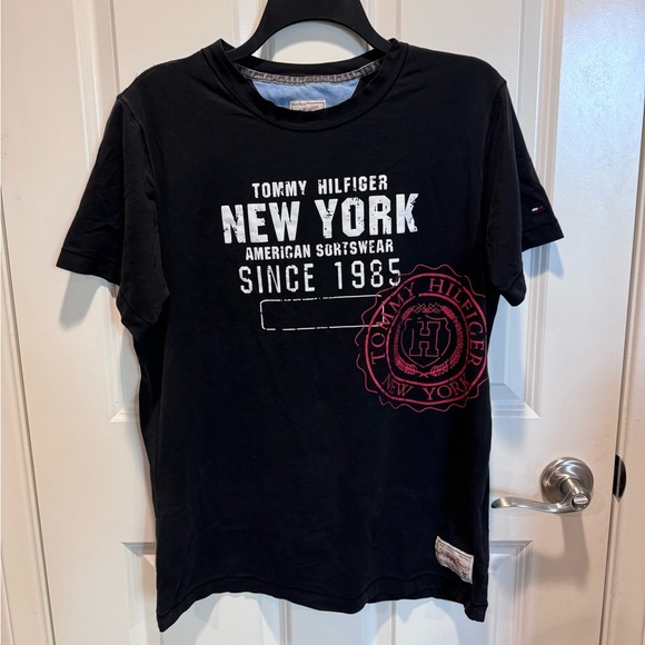 Tommy Hilfiger Black and Blue Heritage Tee - Picture 1 of 4